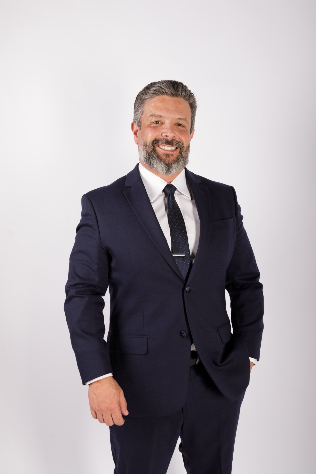 Dr. Hugo Faria