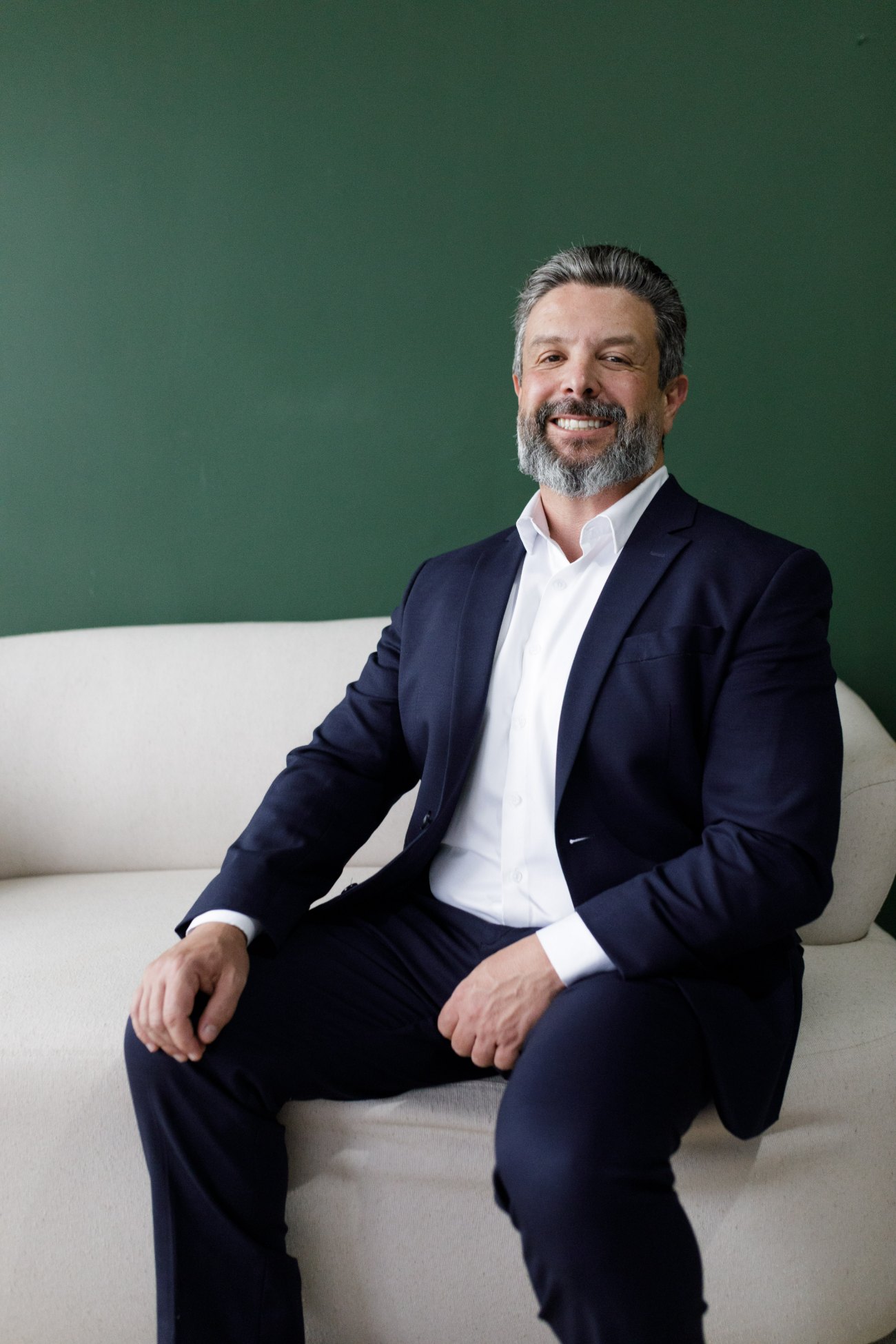 Dr. Hugo Faria